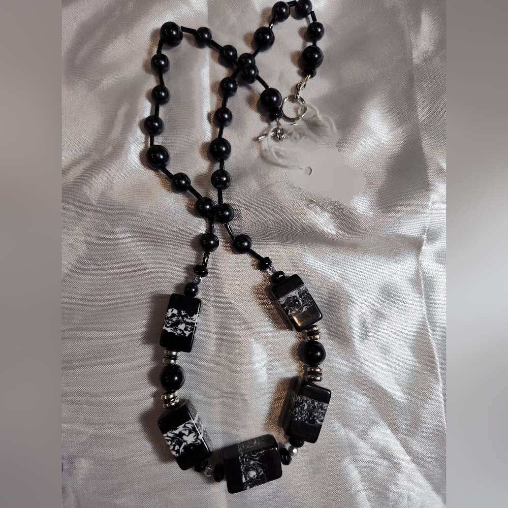 Vintage Elegant Black Beaded Glasss Necklace With Toggle Clasp